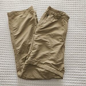 L.L.Bean Women's Beige Nylon Convertible Pants Flat Front Straight Leg. XS